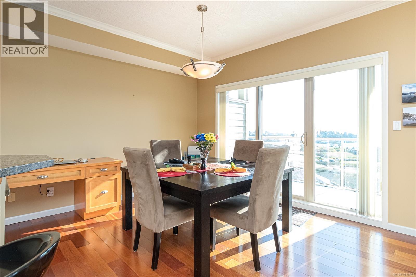 404 125 Aldersmith Pl, View Royal, BC - Indoor Photo Showing Dining Room