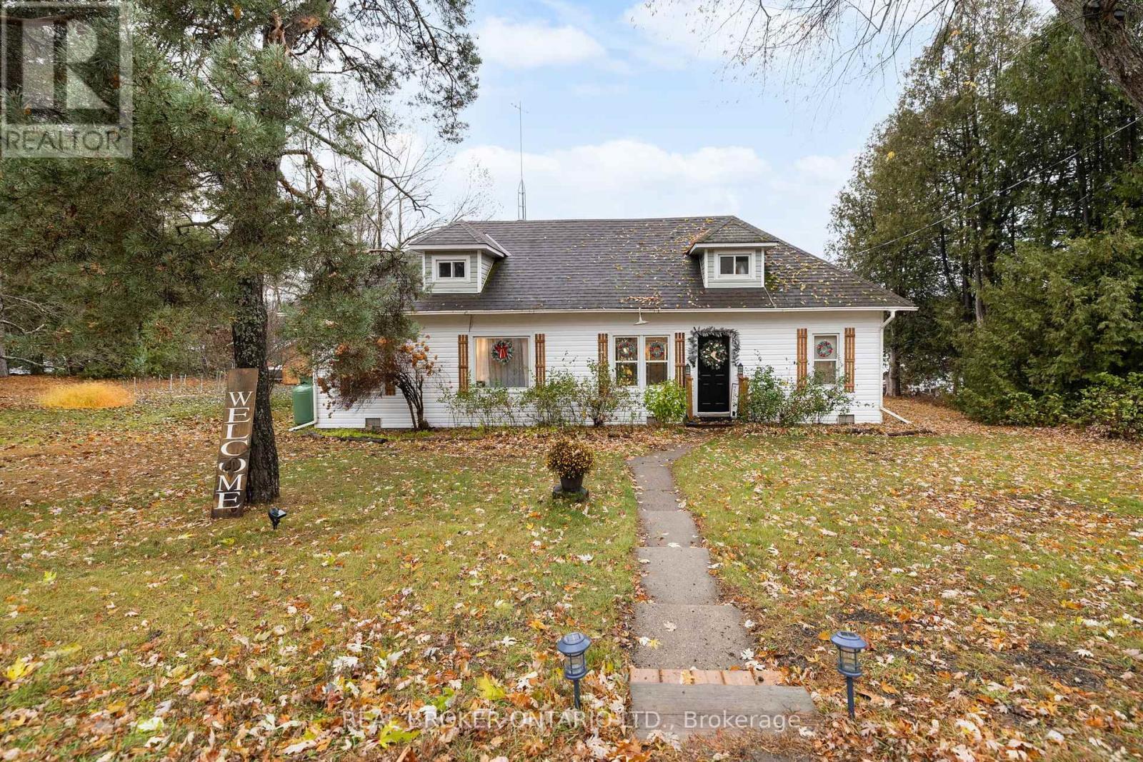 66 Bridge Street, Addington Highlands, ON - Outdoor