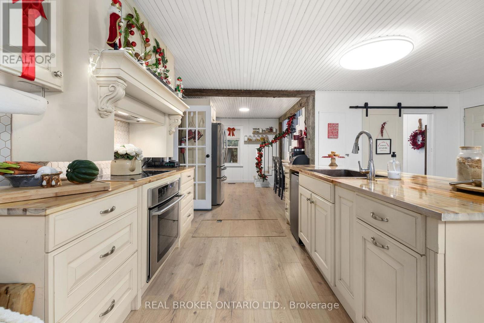 66 Bridge Street, Addington Highlands, ON - Indoor Photo Showing Kitchen
