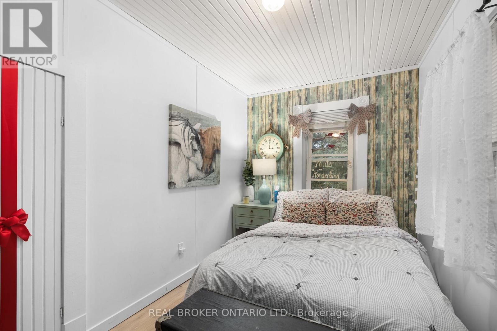 66 Bridge Street, Addington Highlands, ON - Indoor Photo Showing Bedroom