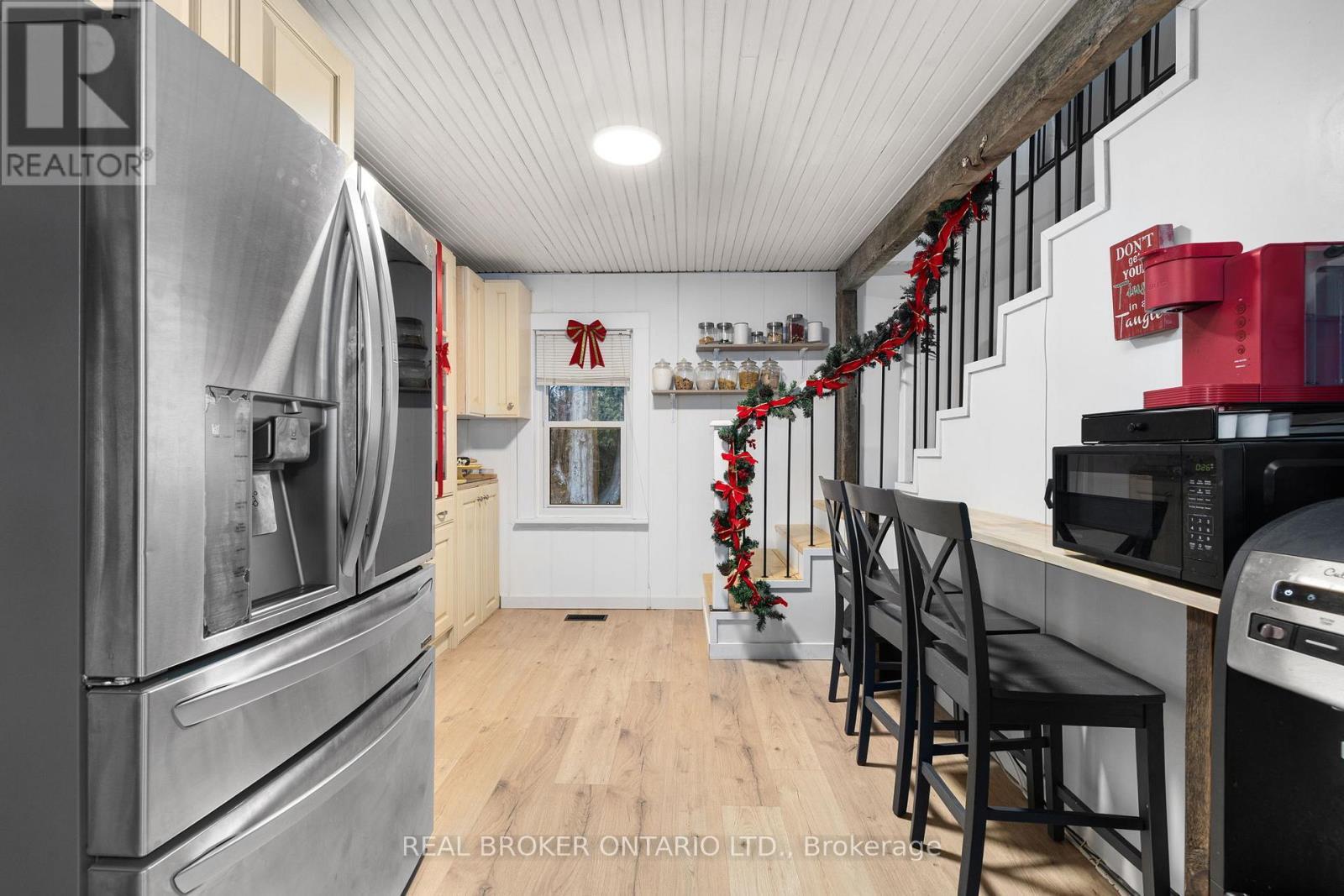 66 Bridge Street, Addington Highlands, ON - Indoor