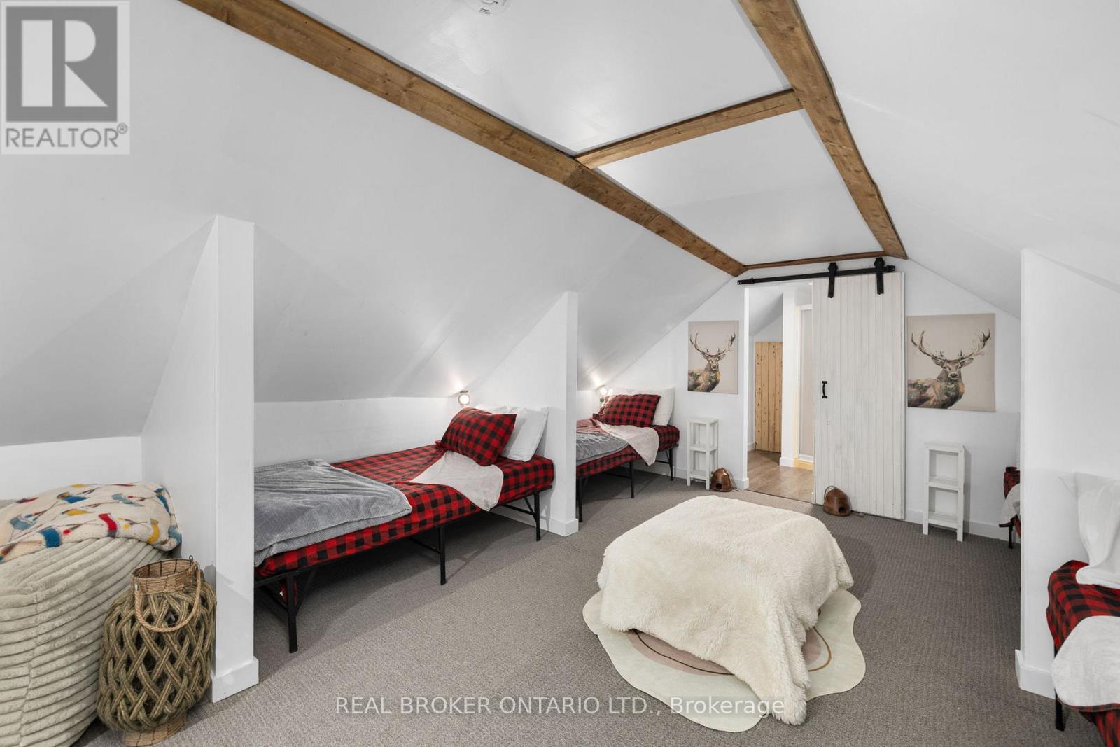 66 Bridge Street, Addington Highlands, ON - Indoor