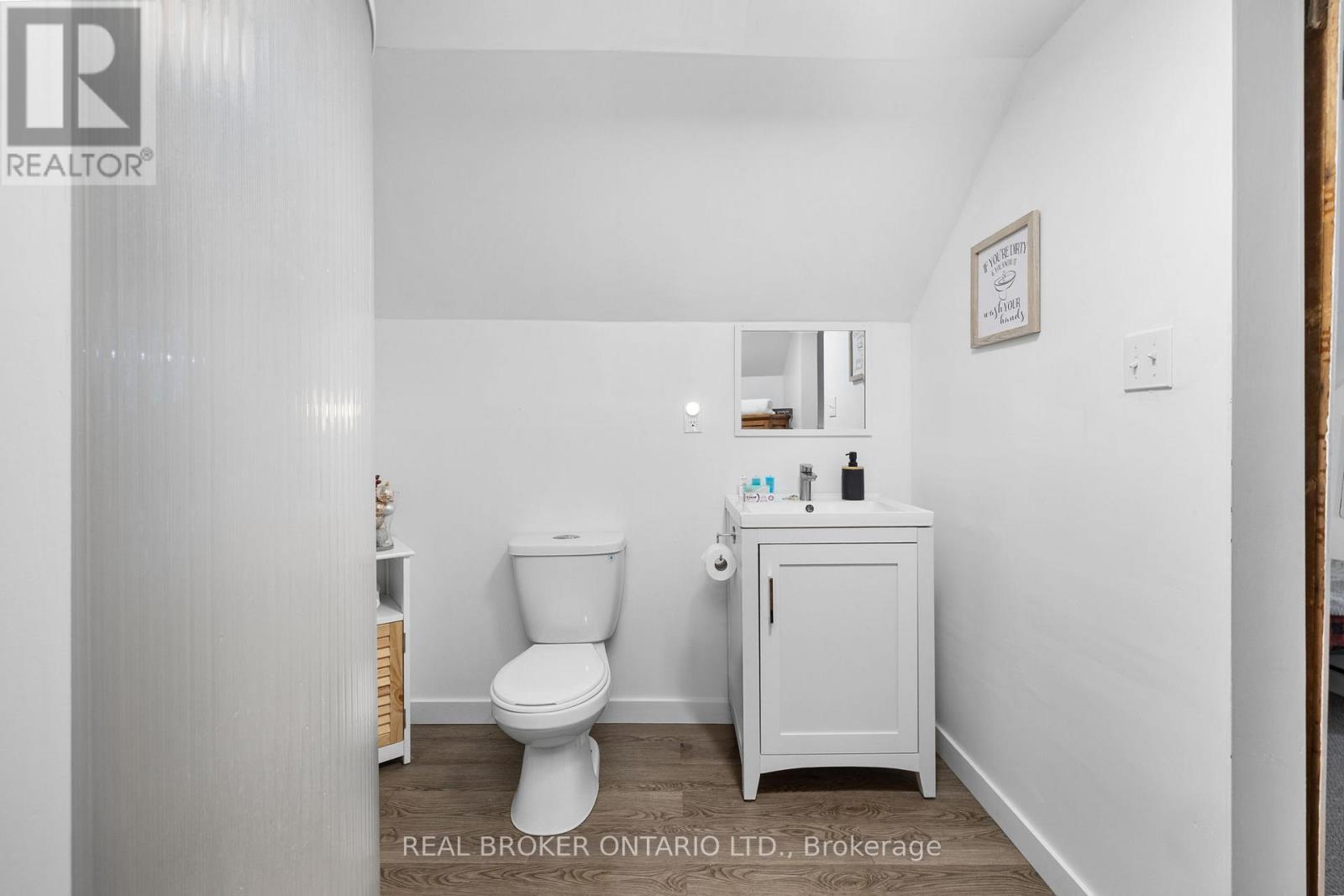 66 Bridge Street, Addington Highlands, ON - Indoor Photo Showing Bathroom