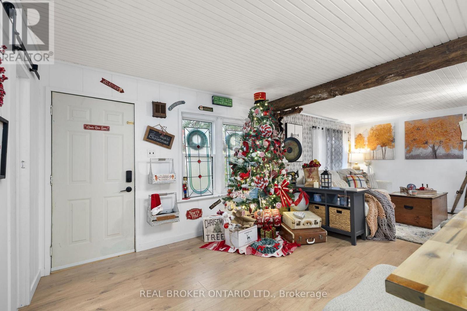 66 Bridge Street, Addington Highlands, ON - Indoor Photo Showing Other Room