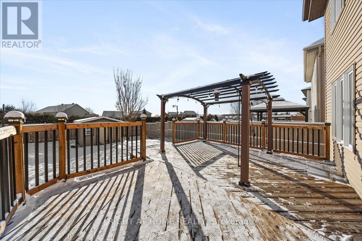 225 Mica Crescent, Clarence-Rockland, ON - Outdoor With Deck Patio Veranda