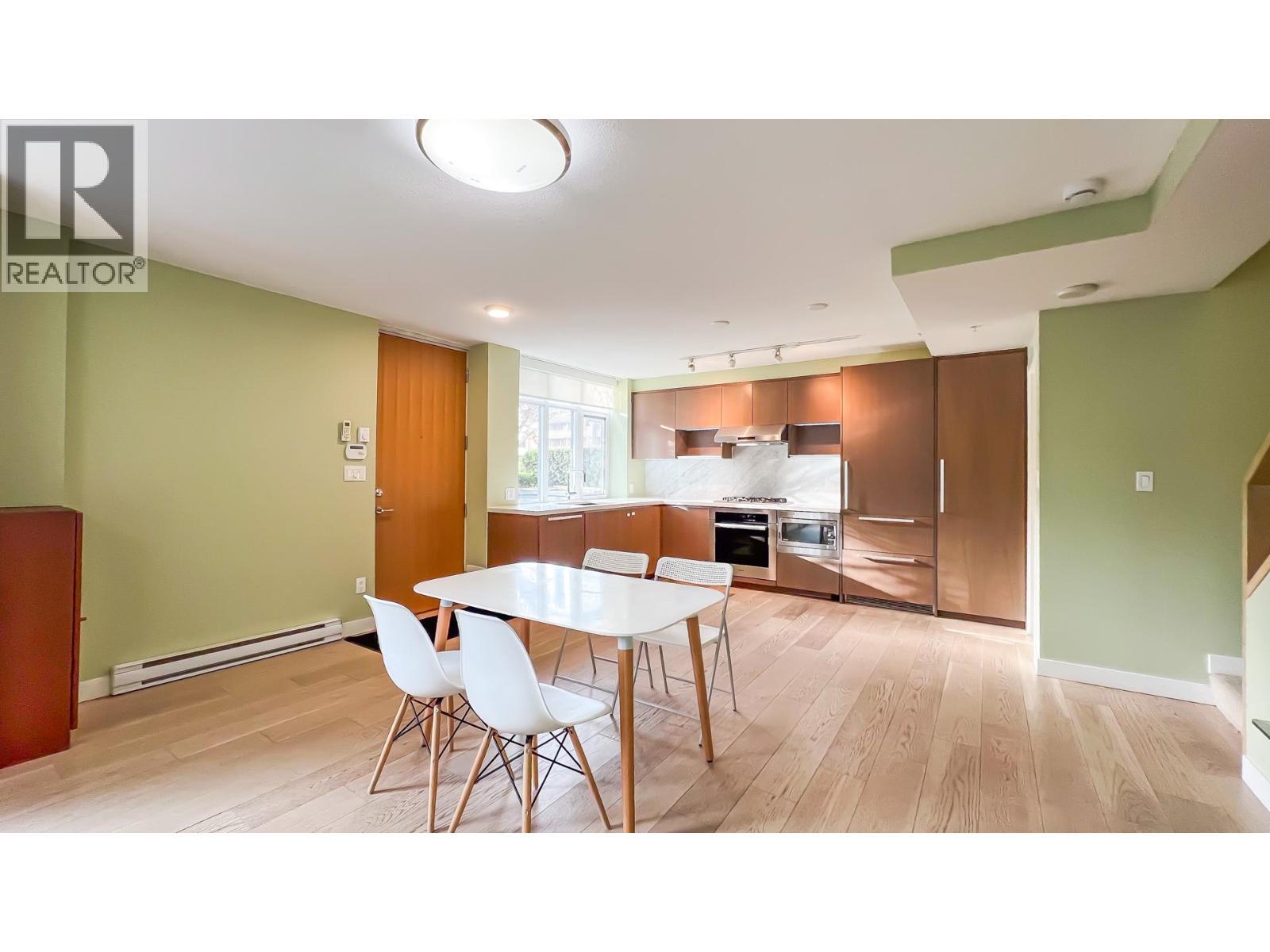 5 9019 Cook Road, Richmond, BC - Indoor Photo Showing Dining Room