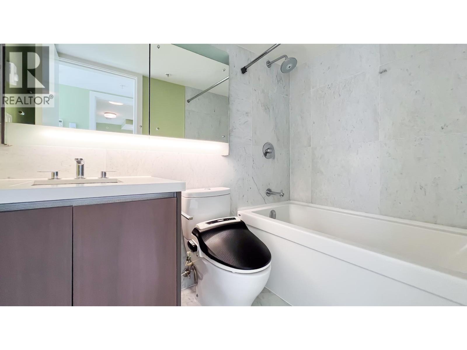 5 9019 Cook Road, Richmond, BC - Indoor Photo Showing Bathroom