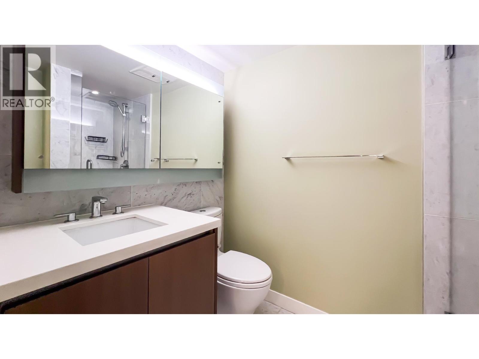 5 9019 Cook Road, Richmond, BC - Indoor Photo Showing Bathroom