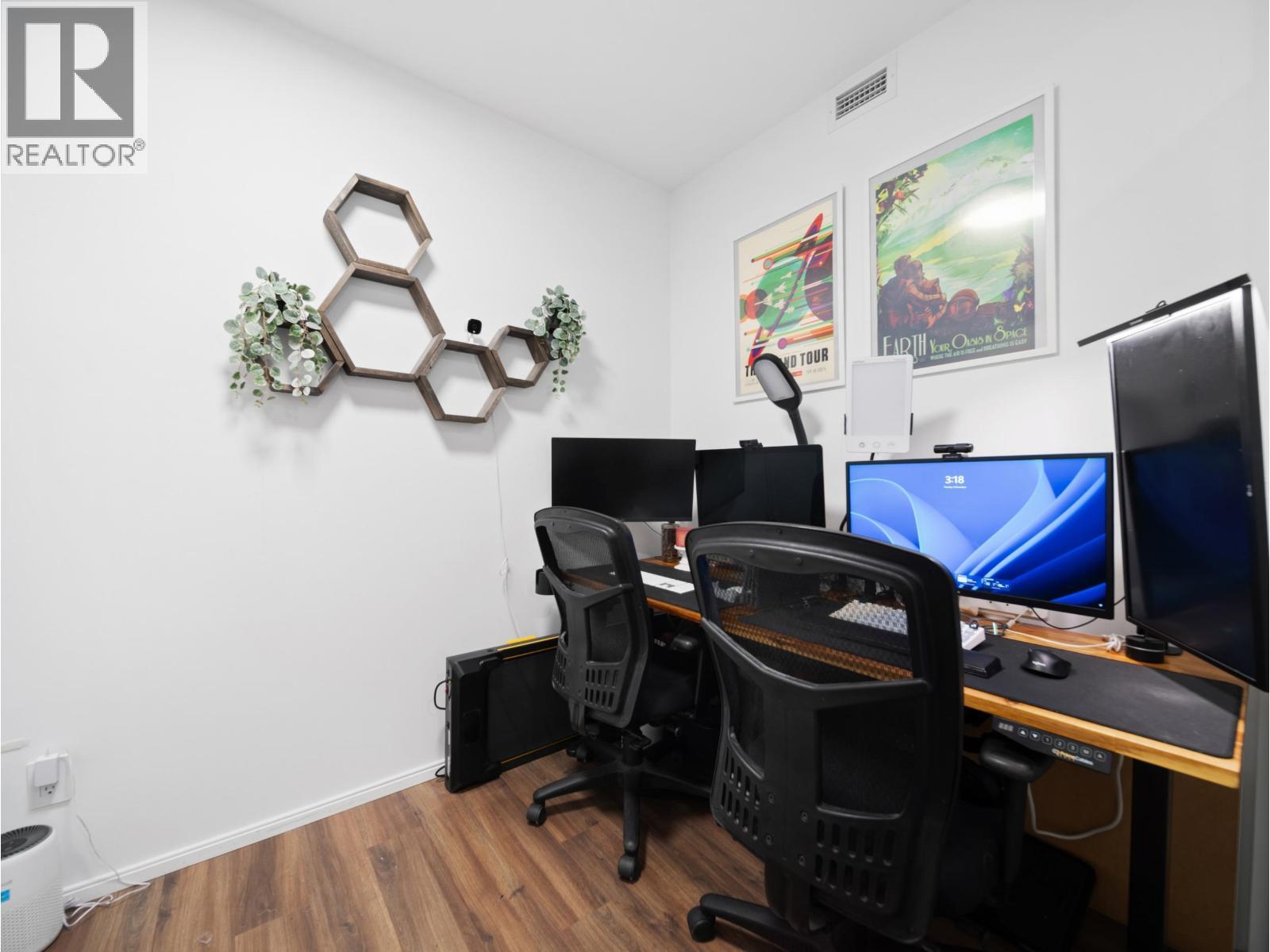 4507 4650 Brentwood Boulevard, Burnaby, BC - Indoor Photo Showing Office