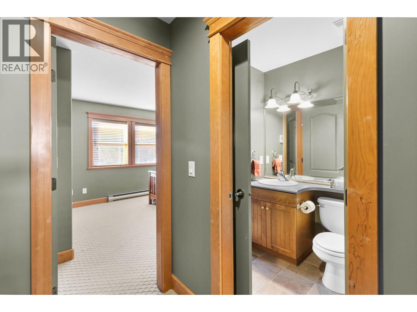 7640 Porcupine Road Unit# 33, Big White, BC - Indoor Photo Showing Bathroom