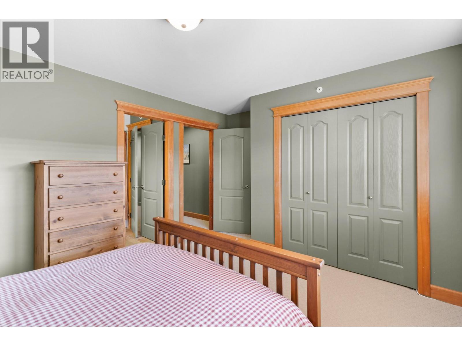 7640 Porcupine Road Unit# 33, Big White, BC - Indoor Photo Showing Bedroom