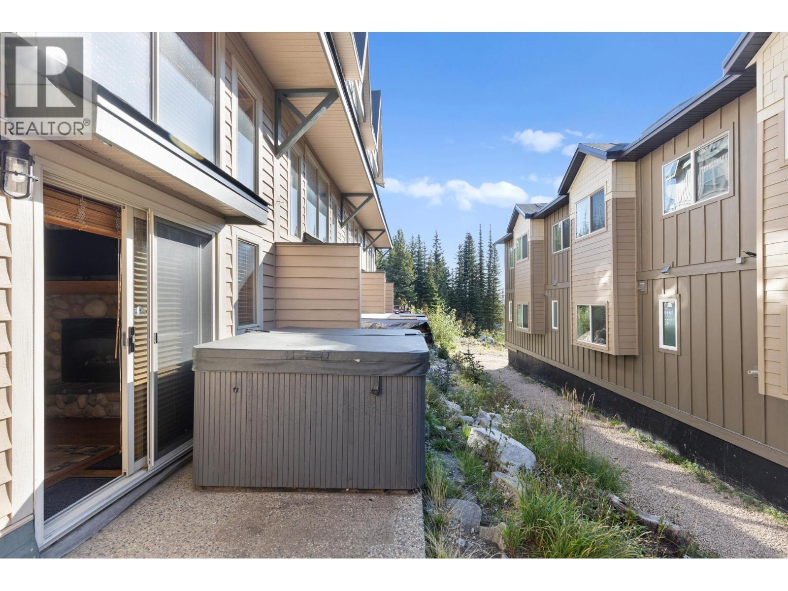 7640 Porcupine Road Unit# 33, Big White, BC - Outdoor With Exterior