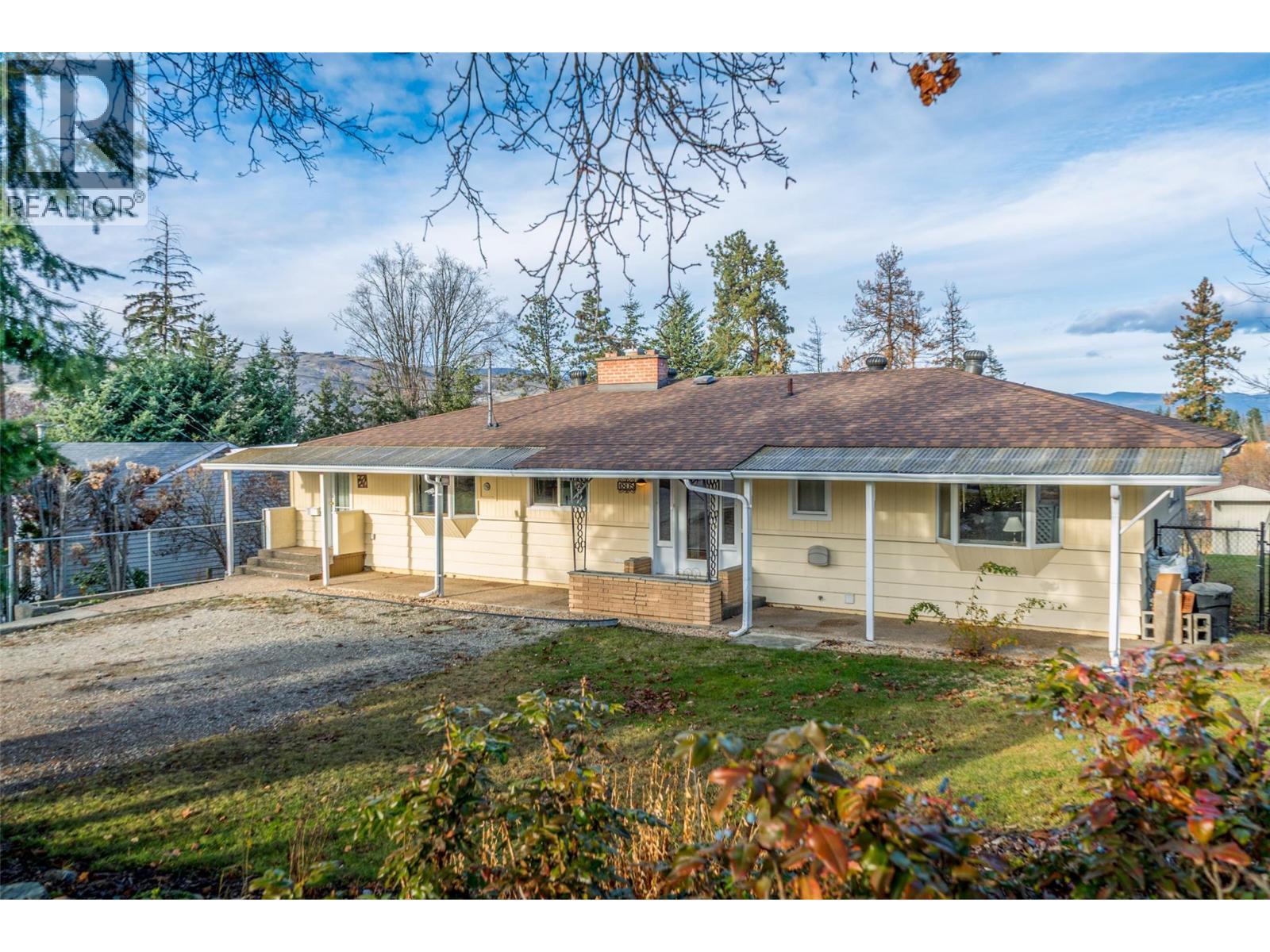 1805 39 Avenue, Vernon, BC - Outdoor With Deck Patio Veranda
