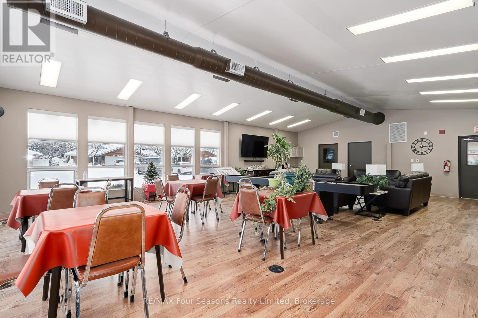 Games/TV Room - 58 - 275 Huron Street, Clearview (Stayner), ON - Indoor