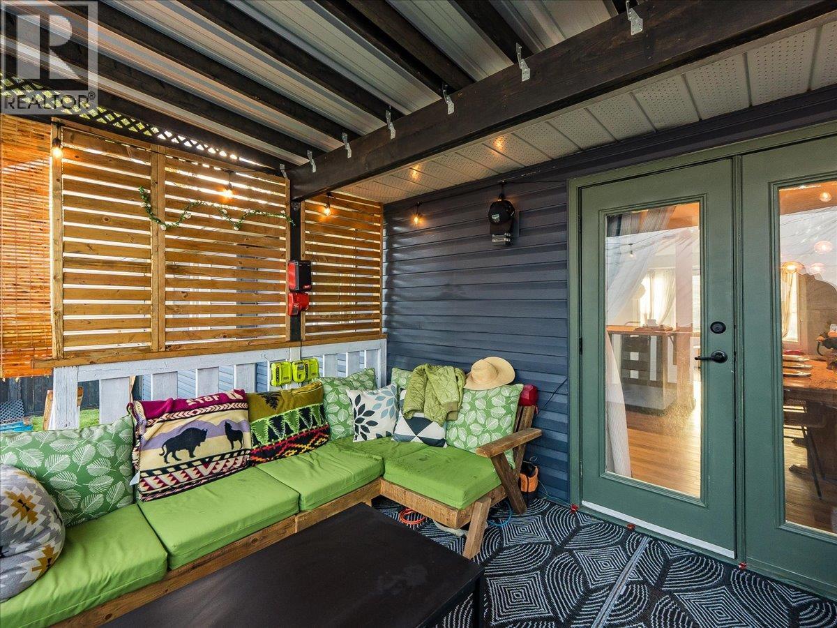 1359 Grosvenor Place, Castlegar, BC - Outdoor With Deck Patio Veranda With Exterior