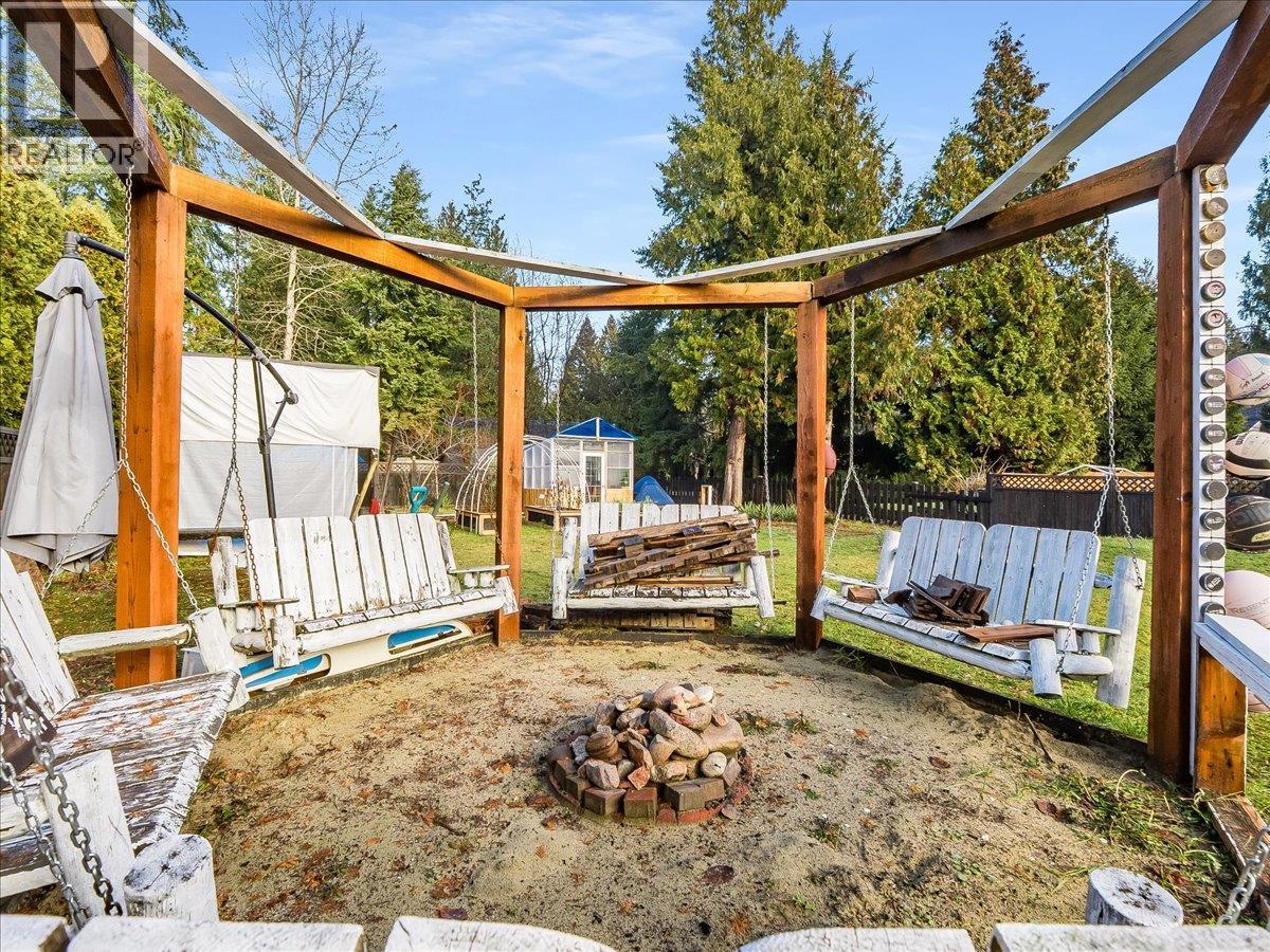 1359 Grosvenor Place, Castlegar, BC - Outdoor