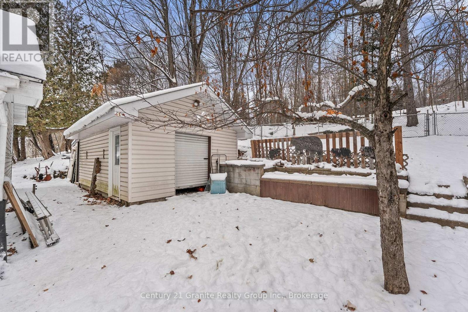 27 Sunnyside Street, Dysart Et Al (Dysart), ON - Outdoor