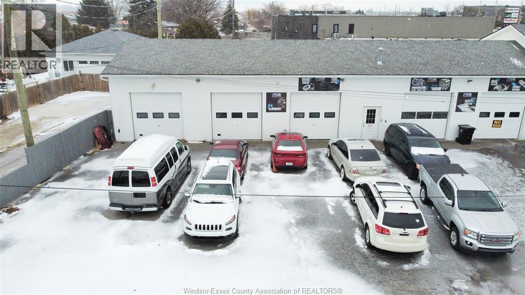 5906 Tecumseh East, Windsor, ON