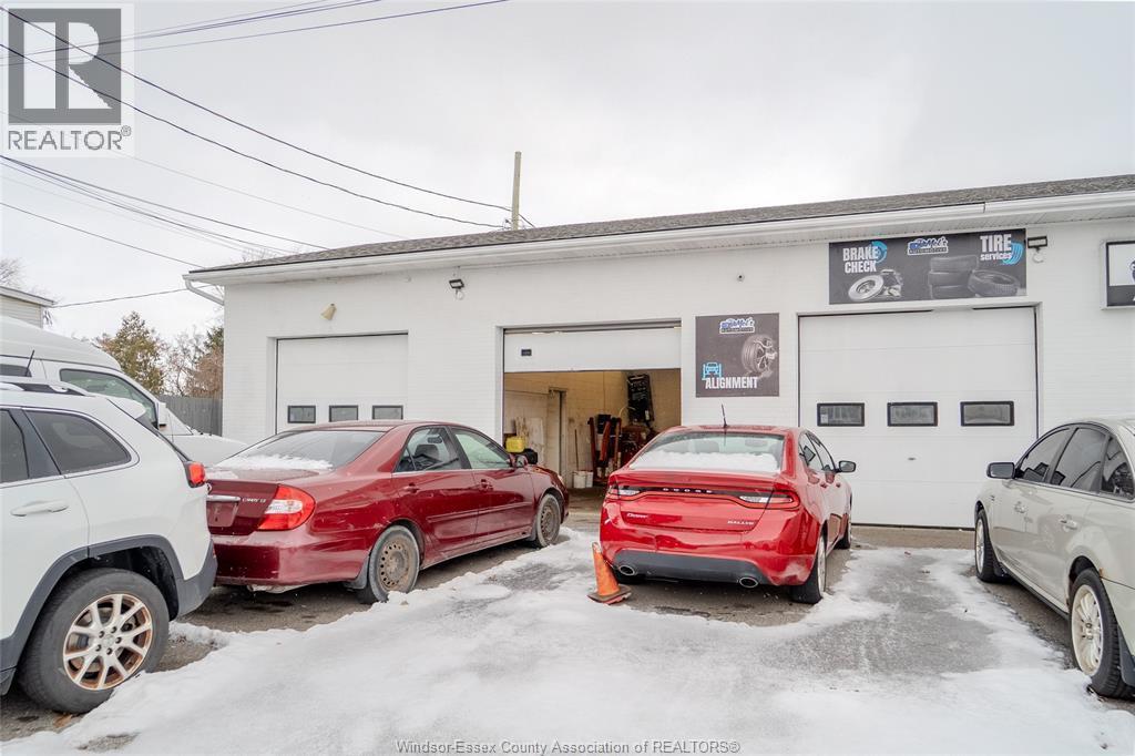 5906 Tecumseh East, Windsor, ON