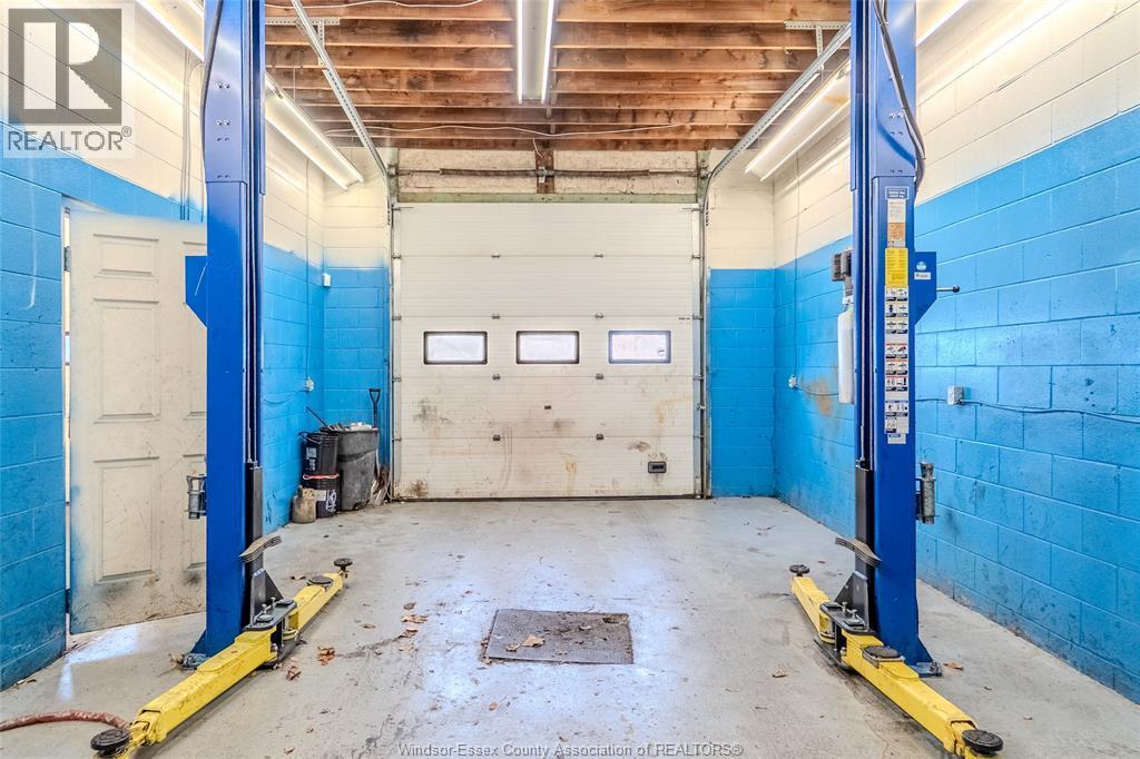 5906 Tecumseh East, Windsor, ON