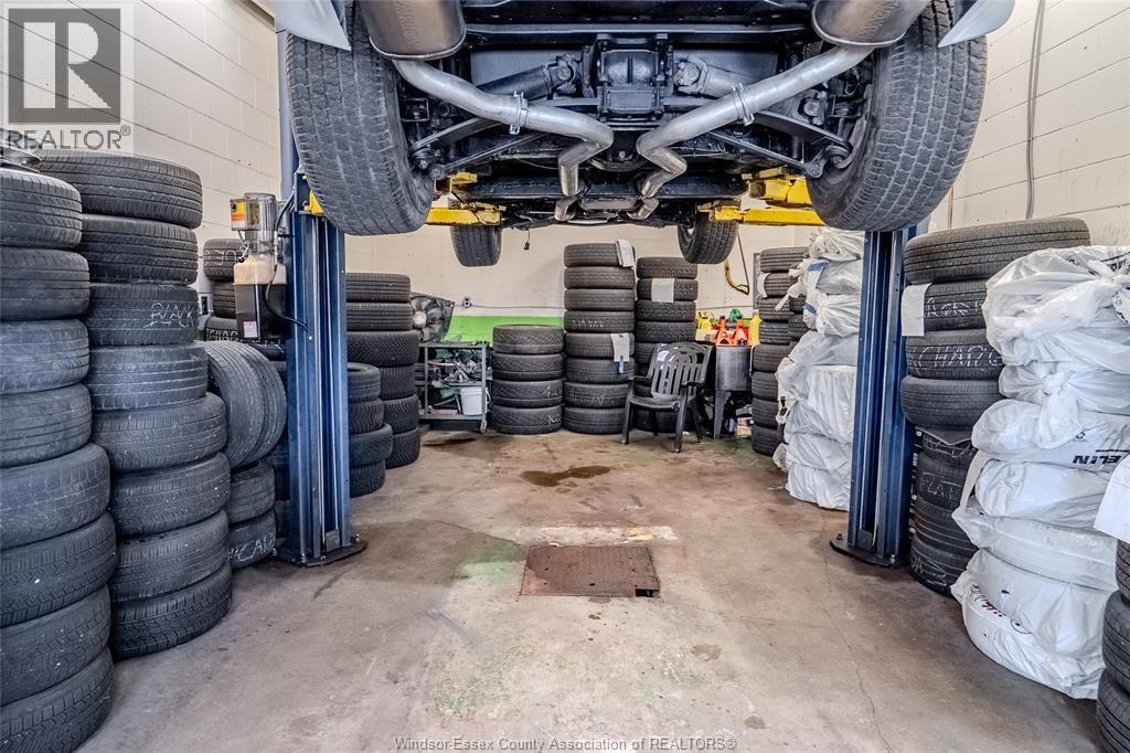 5906 Tecumseh East, Windsor, ON