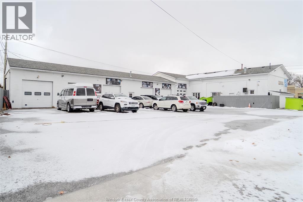 5906 Tecumseh East, Windsor, ON