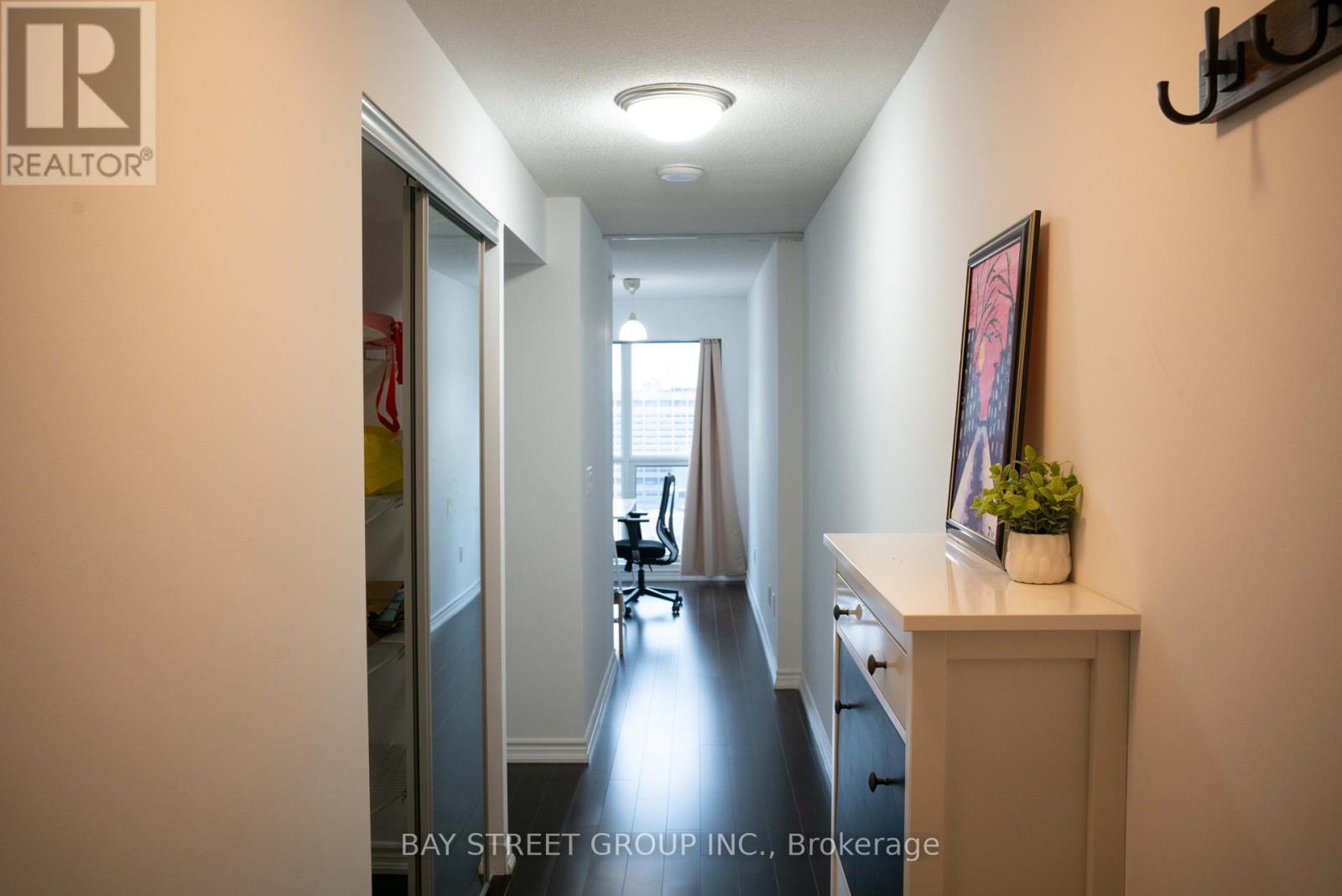 2310 - 386 Yonge Street, Toronto, ON - Indoor Photo Showing Other Room