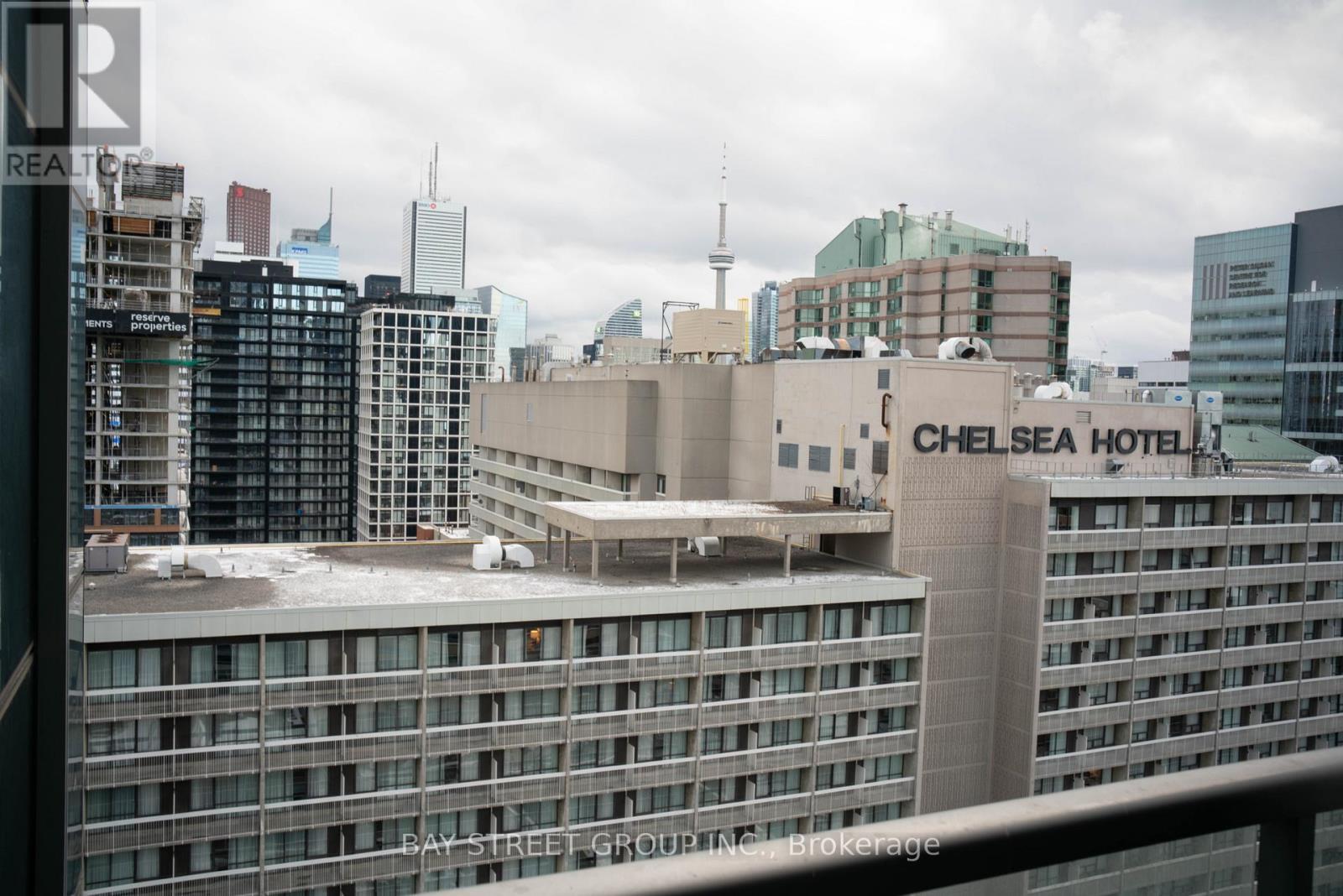 2310 - 386 Yonge Street, Toronto, ON - Outdoor