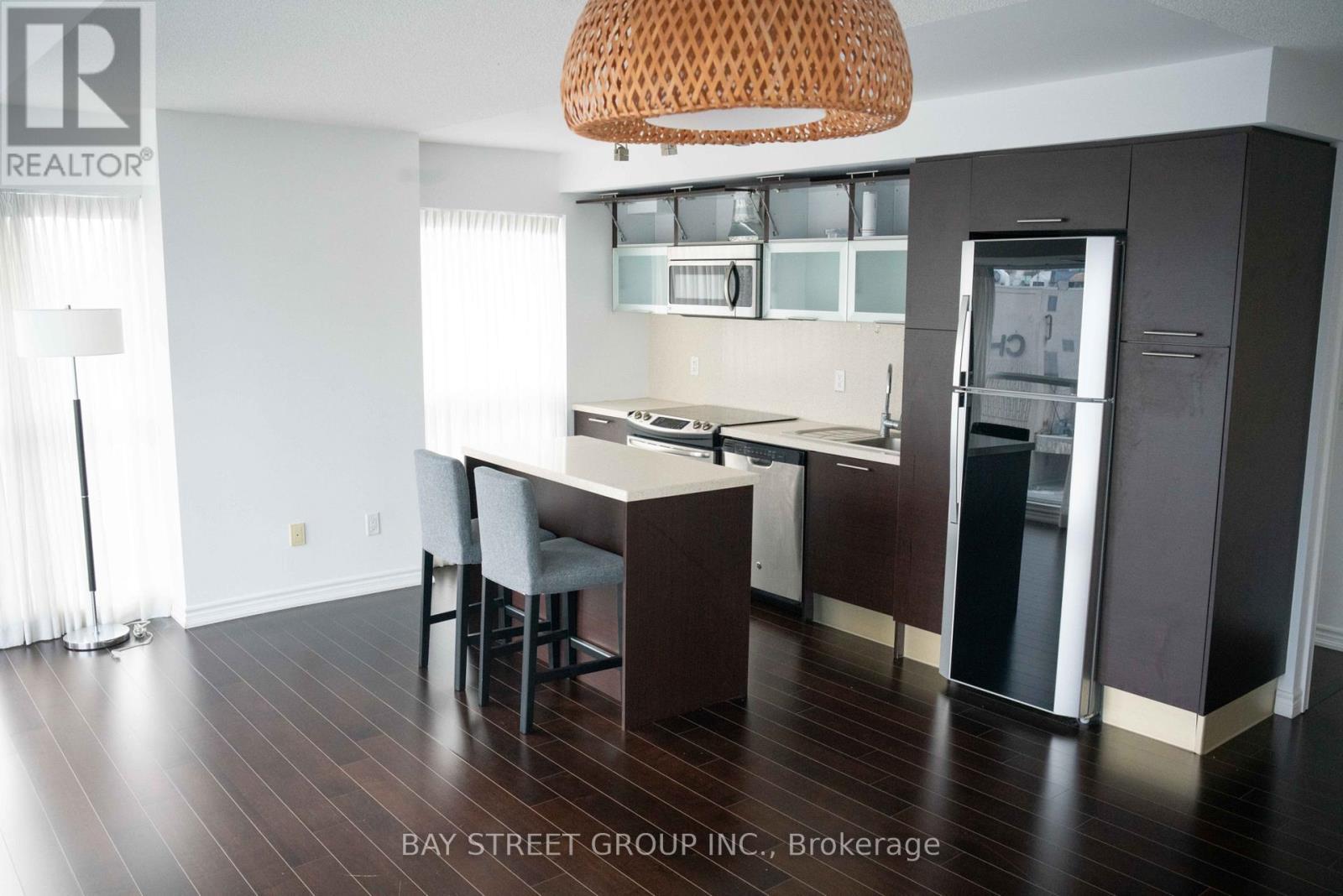 2310 - 386 Yonge Street, Toronto, ON - Indoor