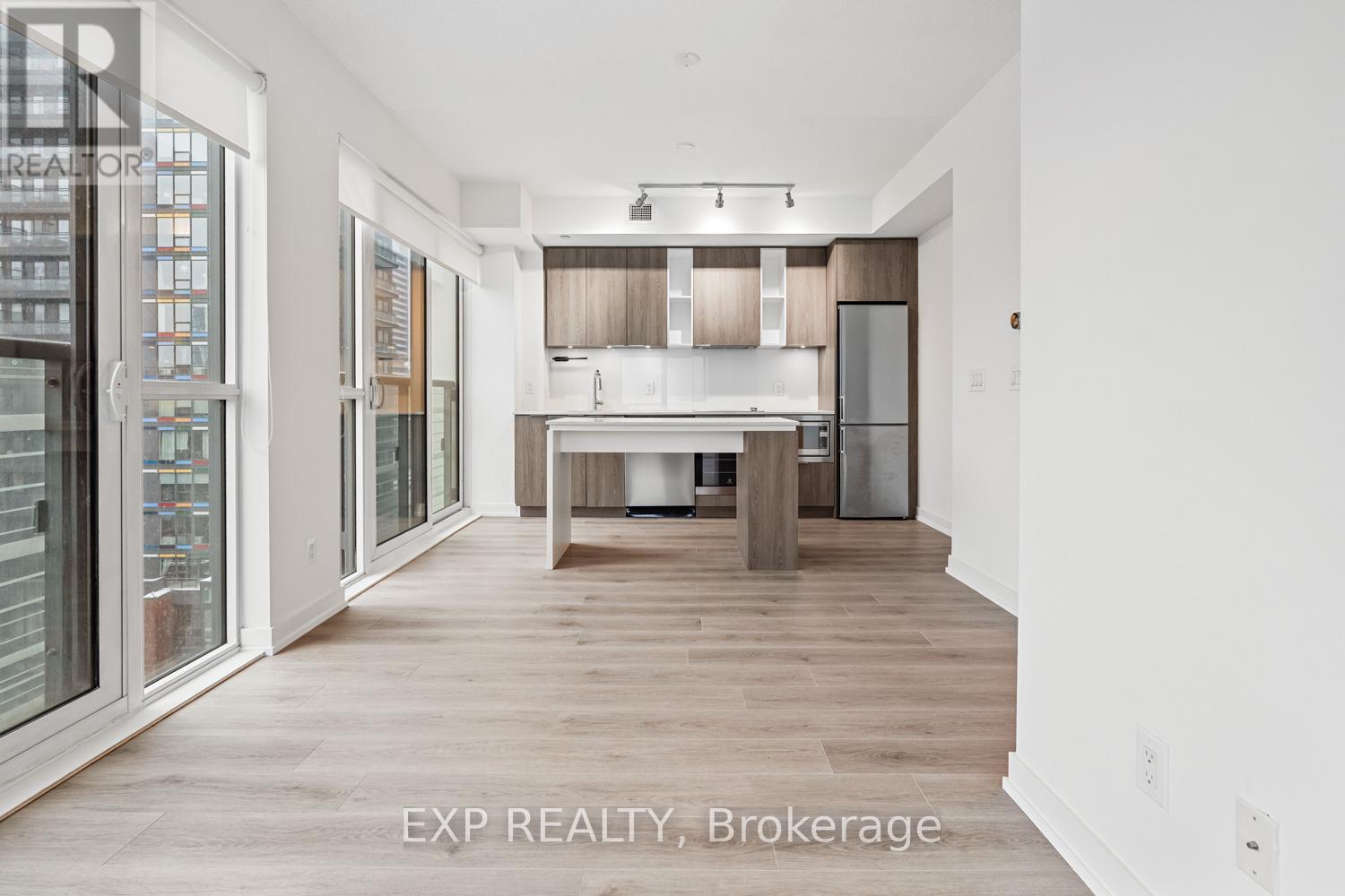 1009 - 200 Sackville Street, Toronto, ON - Indoor