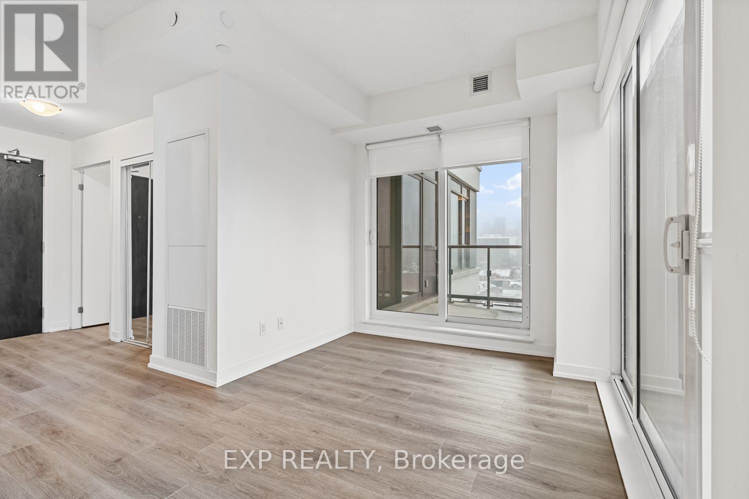 1009 - 200 Sackville Street, Toronto, ON - Indoor Photo Showing Other Room