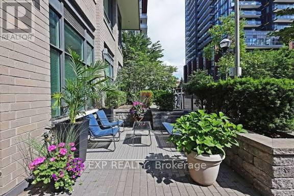 1009 - 200 Sackville Street, Toronto, ON - Outdoor
