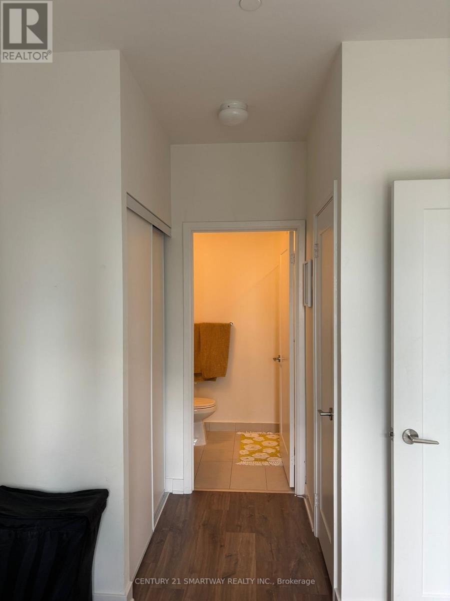 803 - 576 Front Street W, Toronto, ON - Indoor Photo Showing Other Room