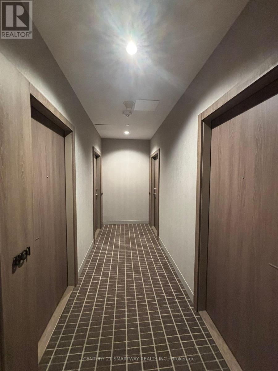 803 - 576 Front Street W, Toronto, ON - Indoor