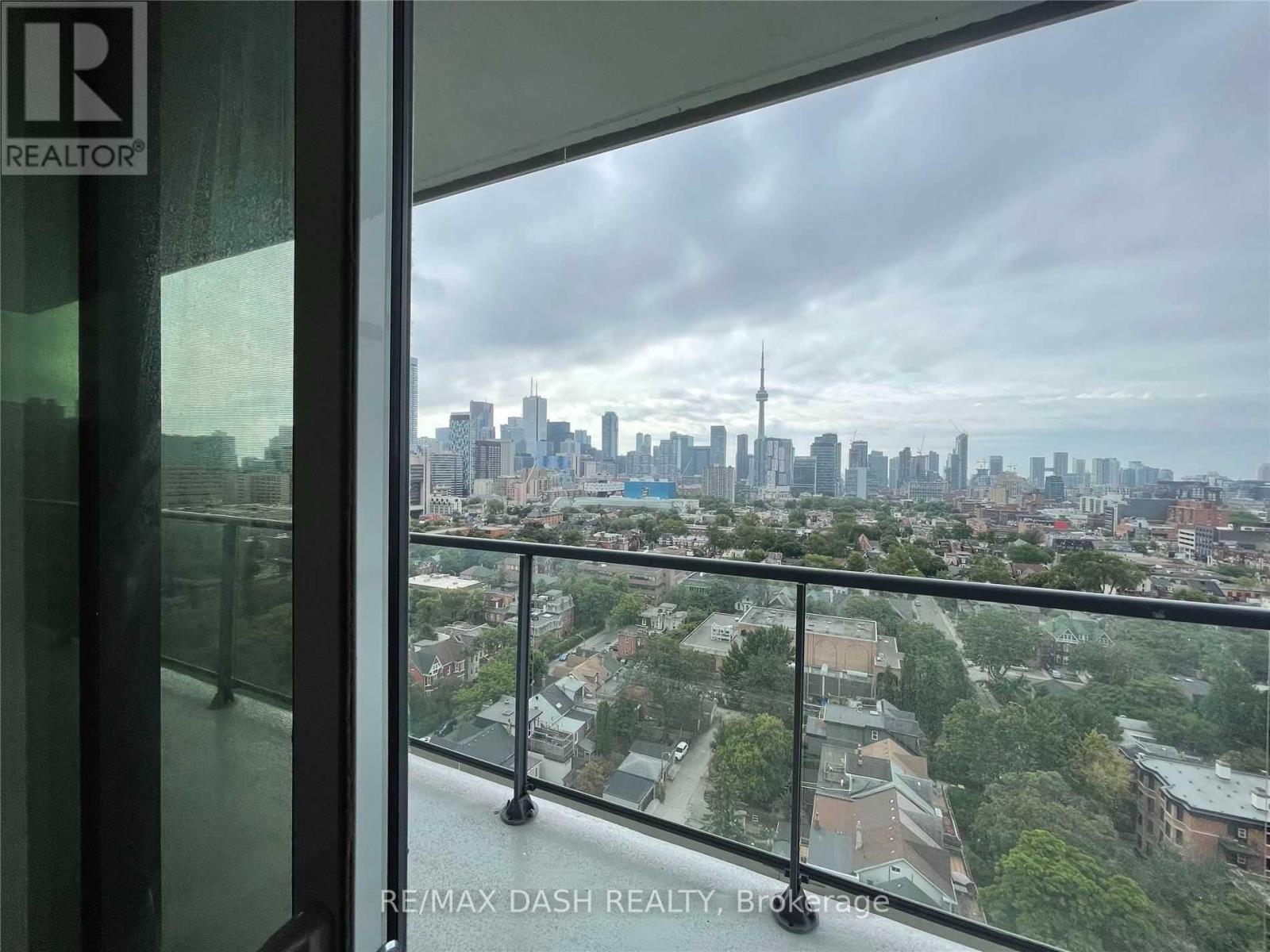 Lph01 - 181 Huron Street, Toronto, ON - With Balcony With View