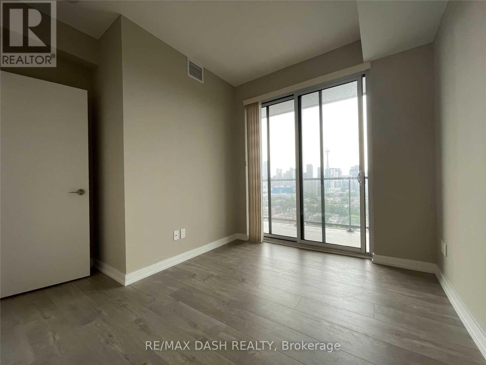 Lph01 - 181 Huron Street, Toronto, ON - Indoor Photo Showing Other Room