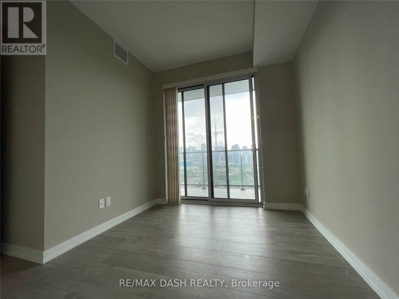 Lph01 - 181 Huron Street, Toronto, ON - Indoor Photo Showing Other Room