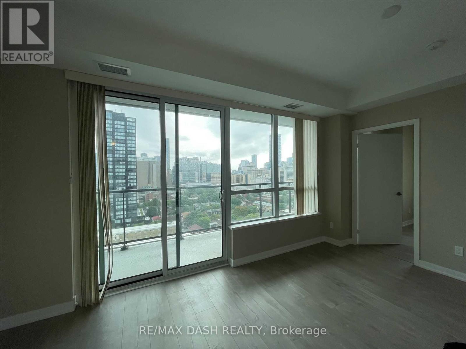 Lph01 - 181 Huron Street, Toronto, ON - Indoor Photo Showing Other Room