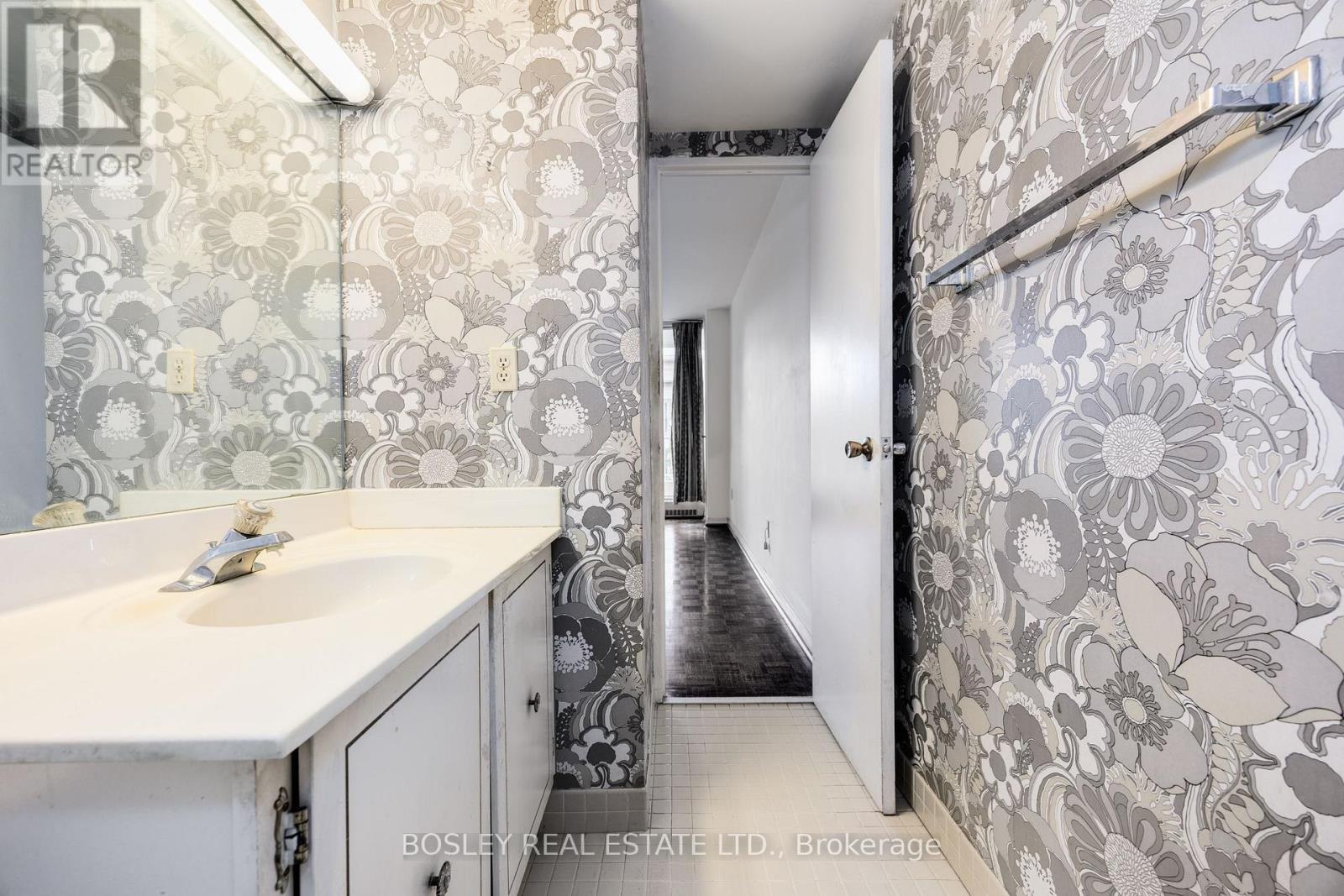 201 - 190 St George Street, Toronto, ON - Indoor Photo Showing Bathroom