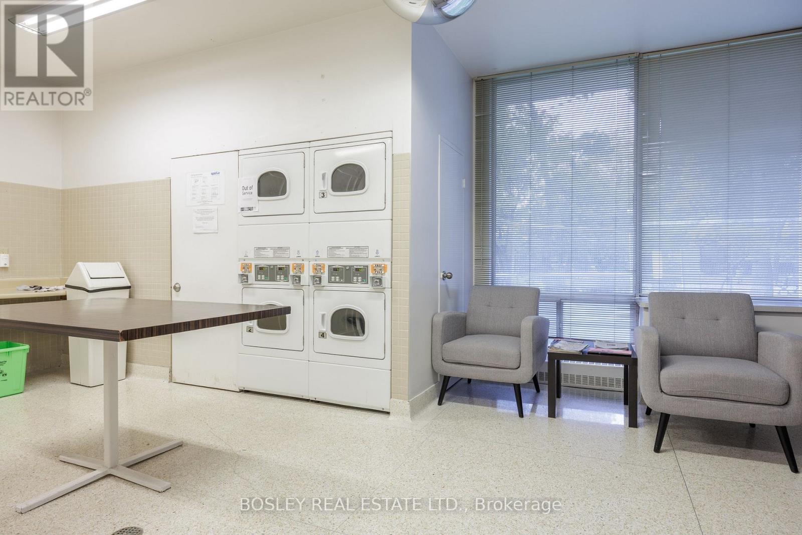 201 - 190 St George Street, Toronto, ON - Indoor Photo Showing Laundry Room