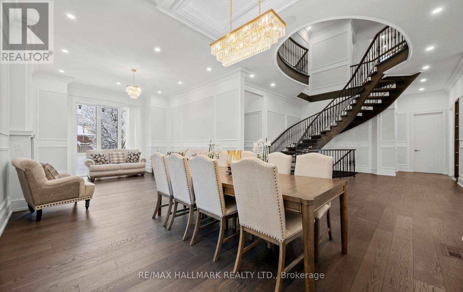32 Devondale Avenue, Toronto, ON - Indoor Photo Showing Dining Room