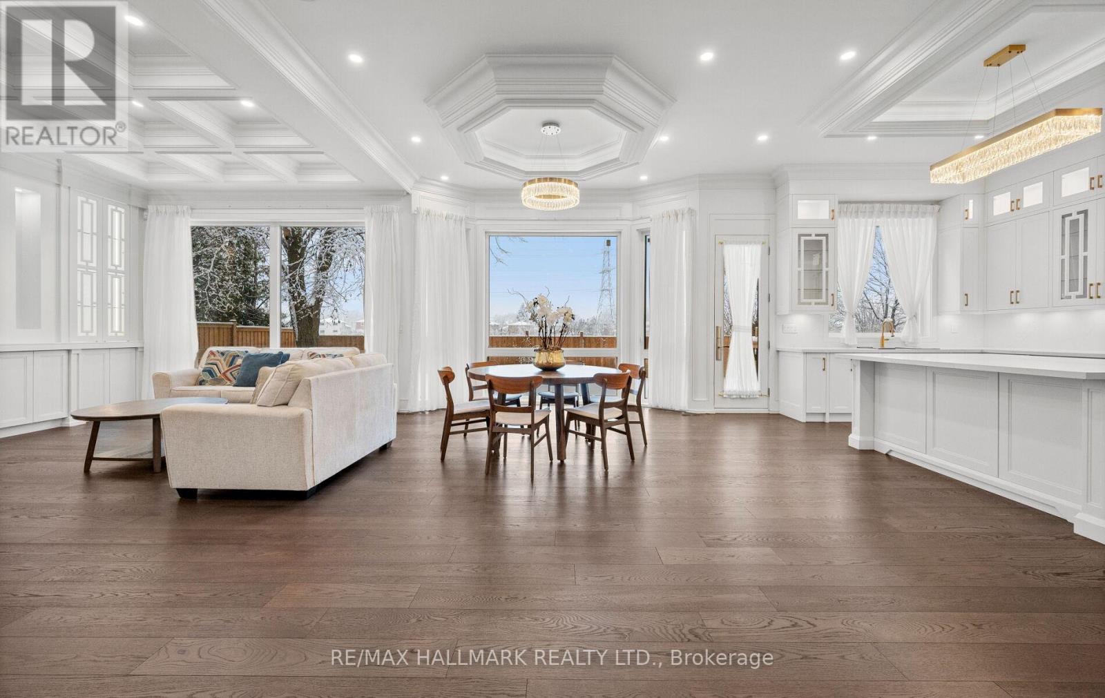 32 Devondale Avenue, Toronto, ON - Indoor