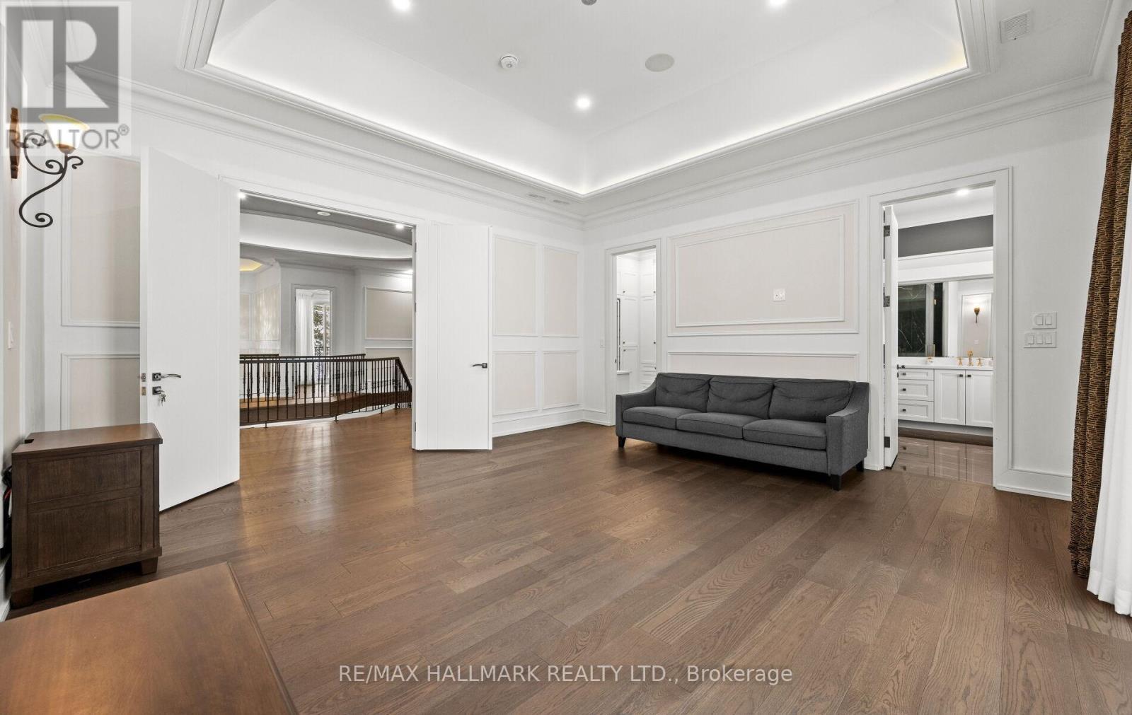 32 Devondale Avenue, Toronto, ON - Indoor