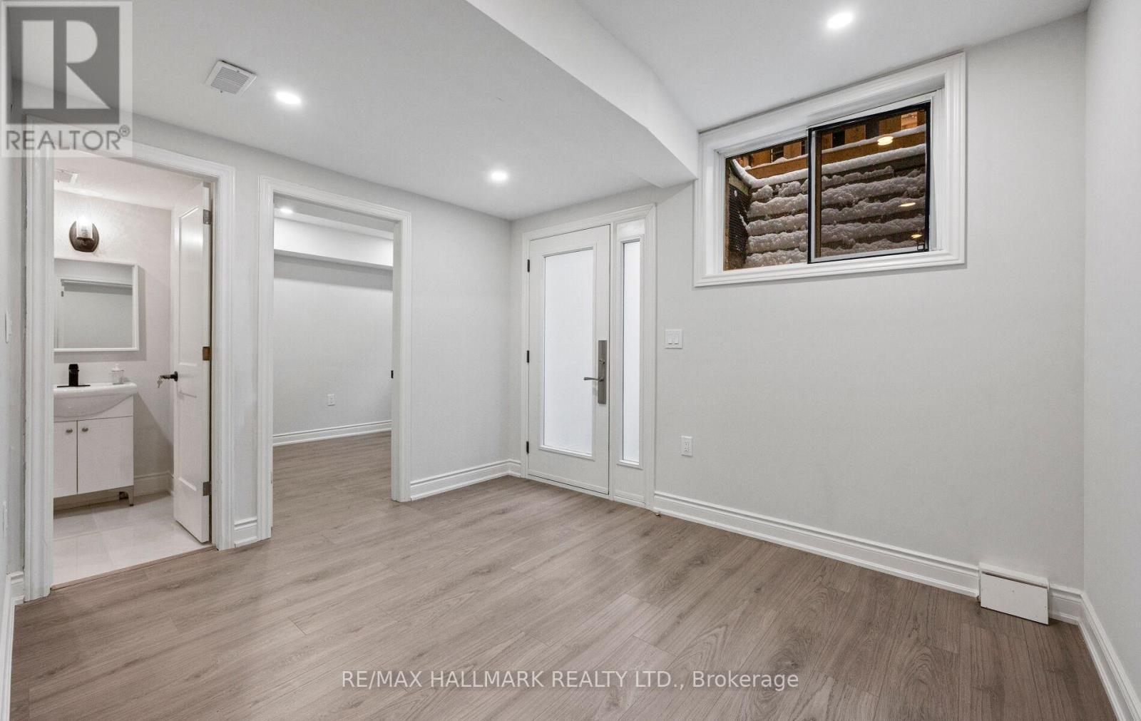 32 Devondale Avenue, Toronto, ON - Indoor Photo Showing Other Room