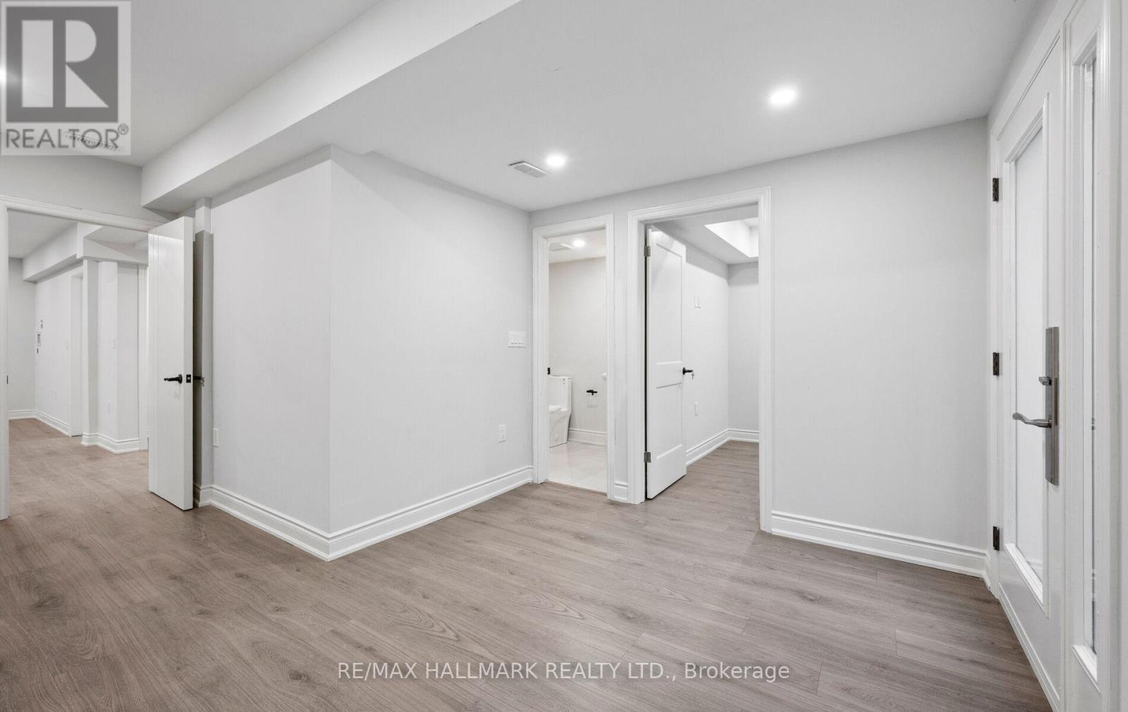32 Devondale Avenue, Toronto, ON - Indoor Photo Showing Other Room