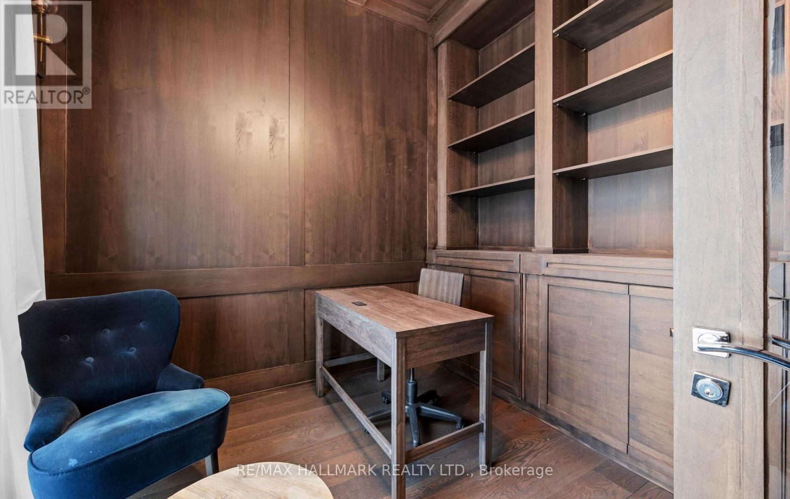 32 Devondale Avenue, Toronto, ON - Indoor