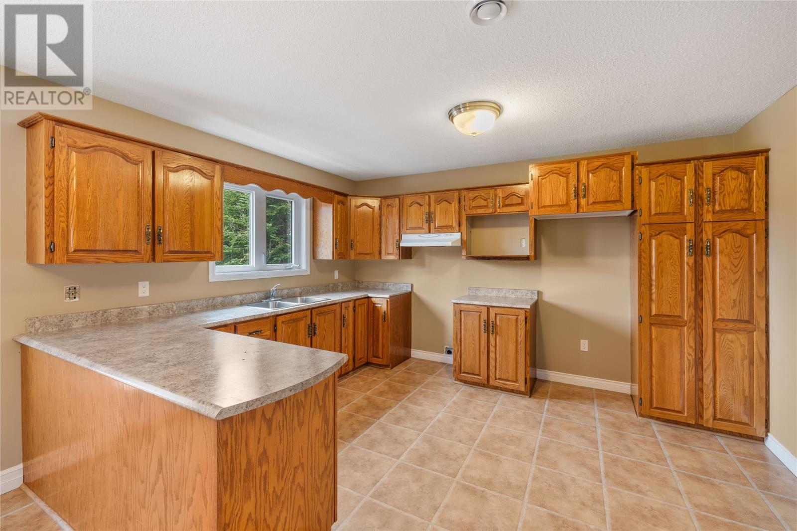 294 Northside Road, Calvert, NL - Indoor Photo Showing Kitchen With Double Sink