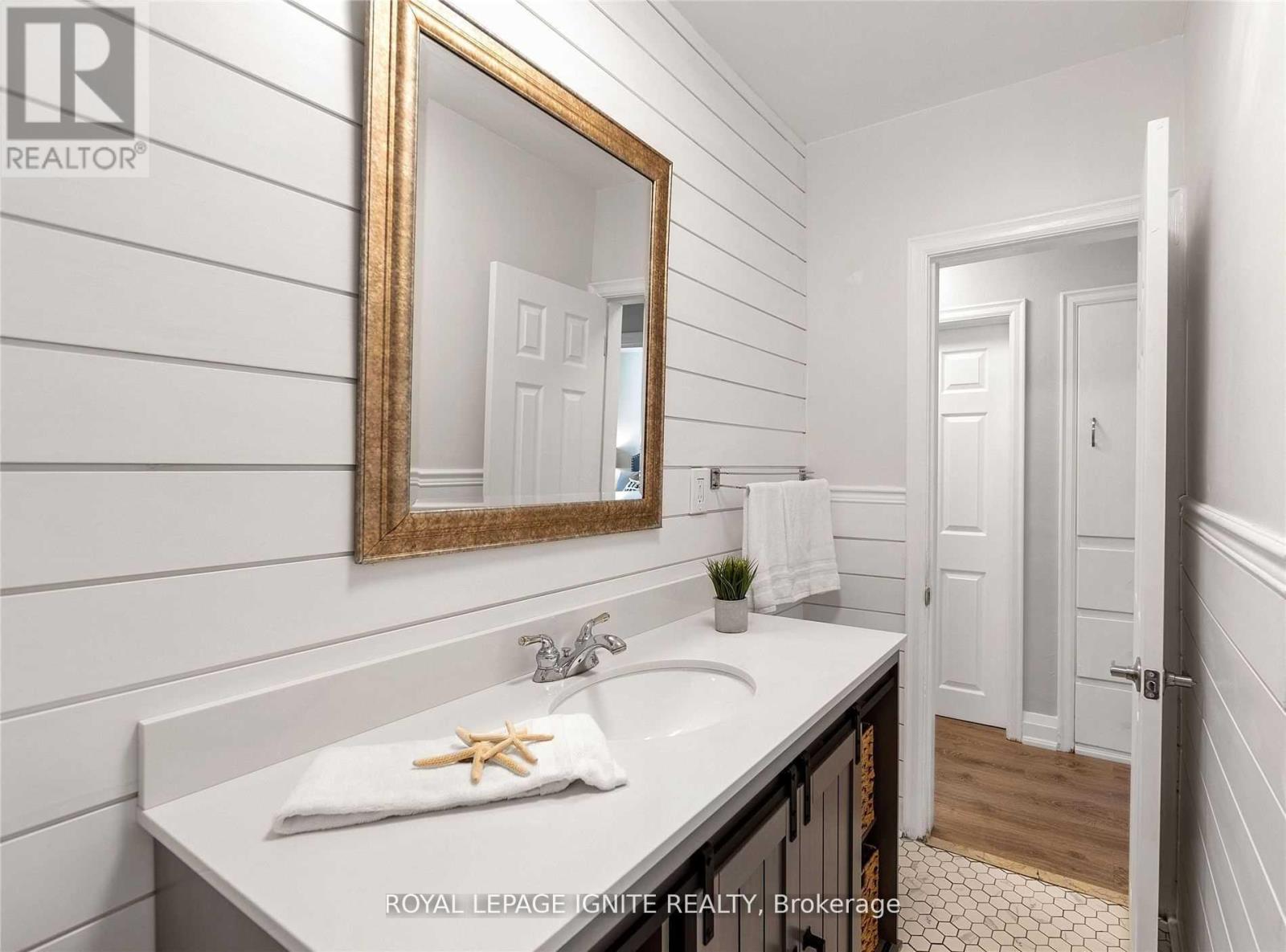 Main - 35 Archwood Crescent, Toronto, ON - Indoor Photo Showing Bathroom