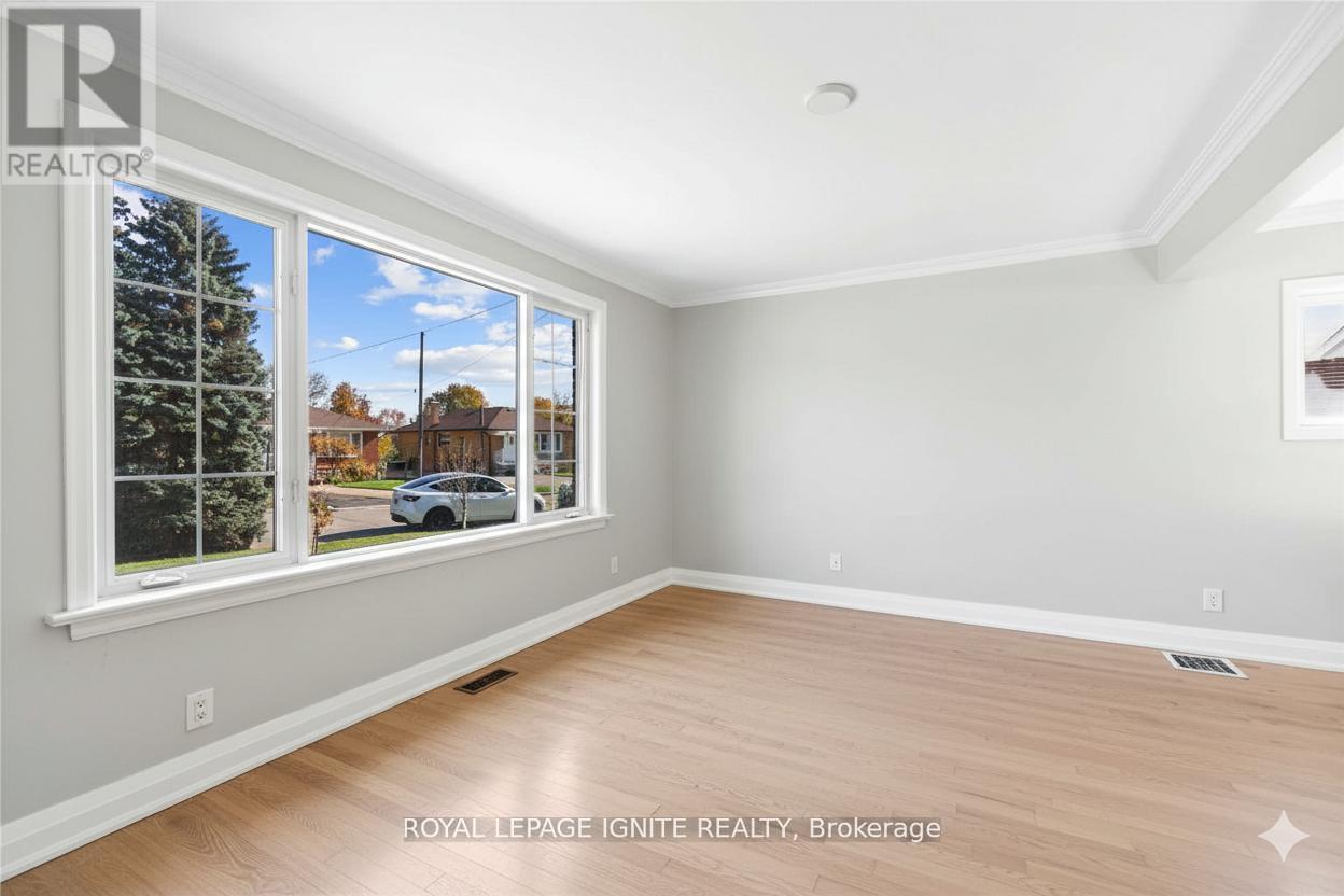 Main - 35 Archwood Crescent, Toronto, ON - Indoor Photo Showing Other Room
