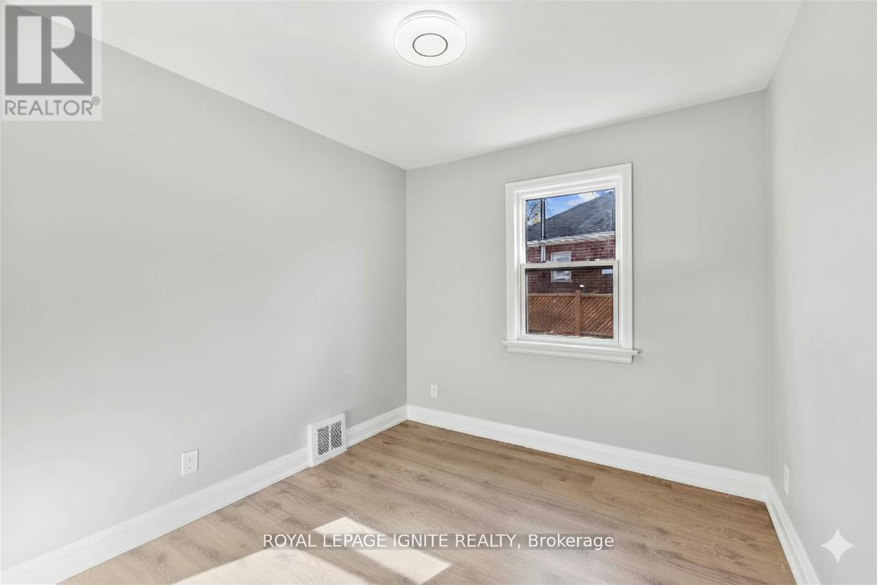 Main - 35 Archwood Crescent, Toronto, ON - Indoor Photo Showing Other Room